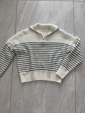 Half-Zip Striped Knit Sweater - White/Black